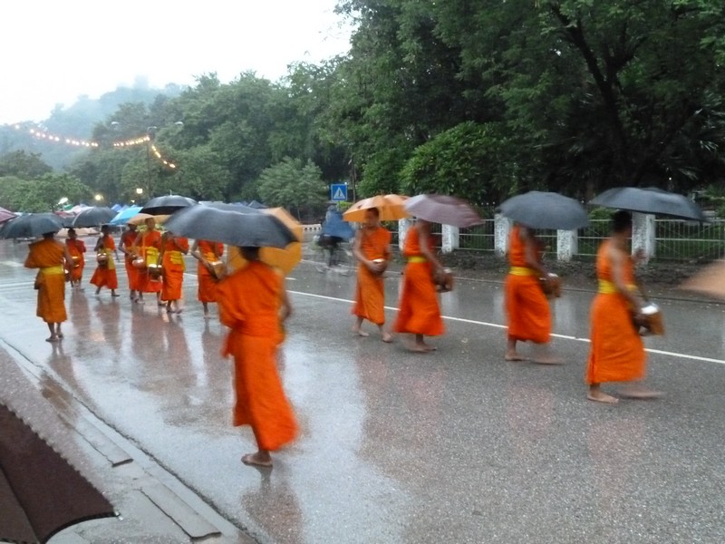 monniken in Luang Prabang