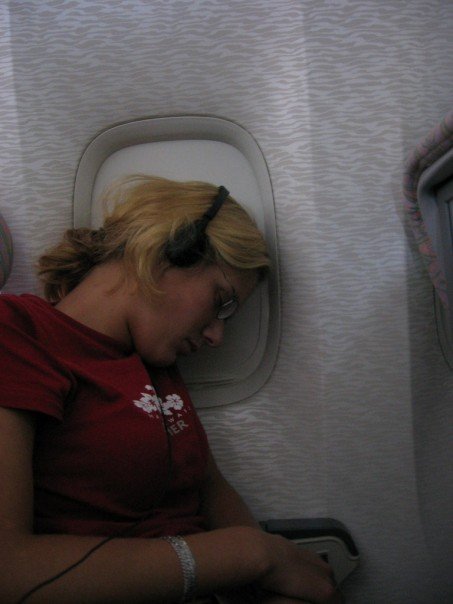 slapen in vliegtuig